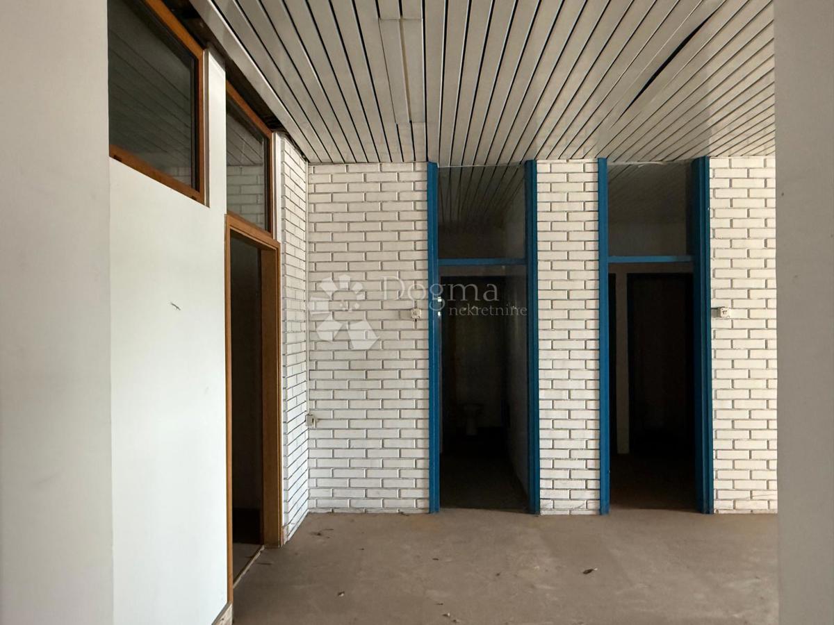 Locale commerciale Jug, Čakovec, 1.484m2