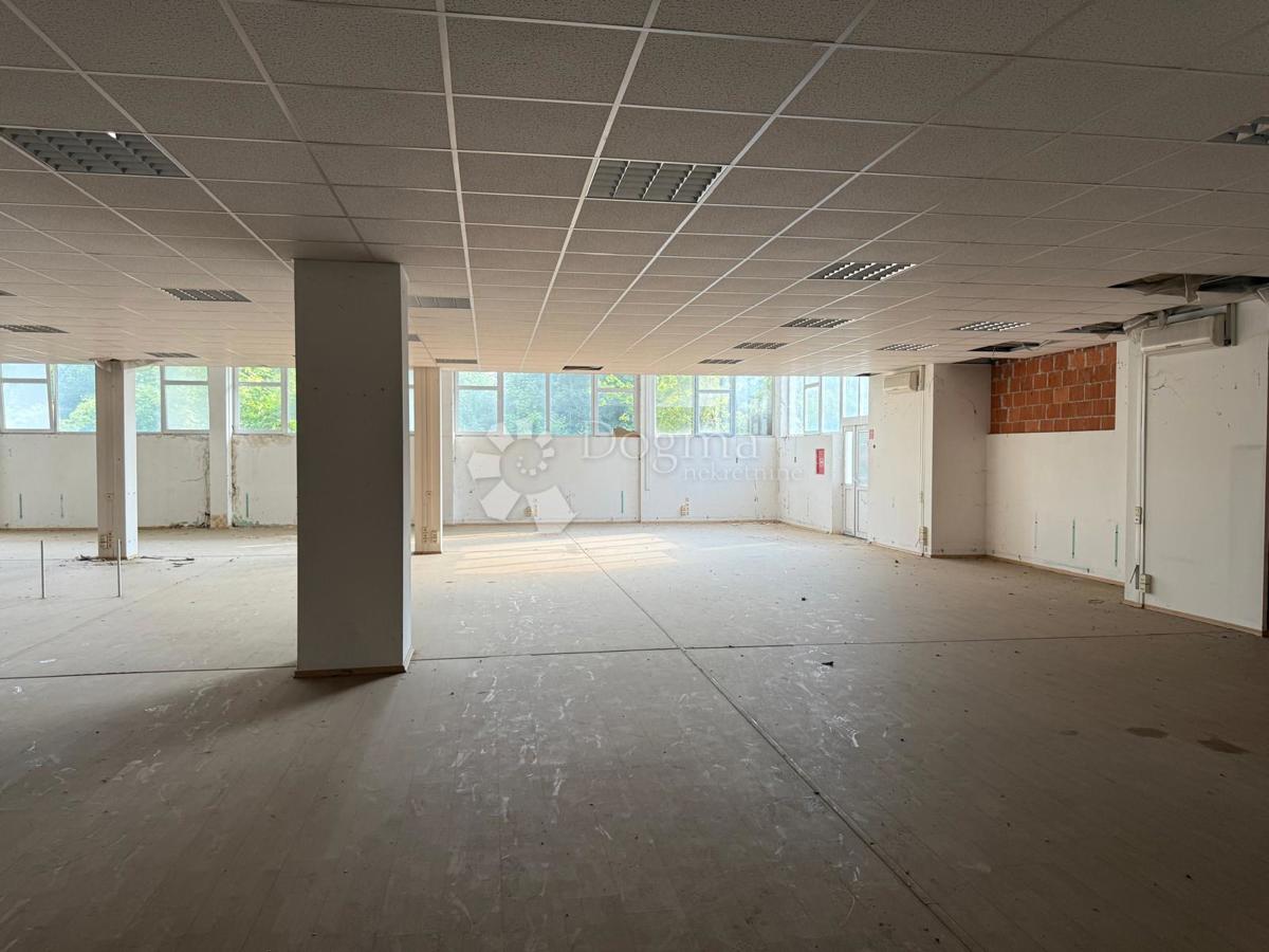 Locale commerciale Jug, Čakovec, 1.484m2