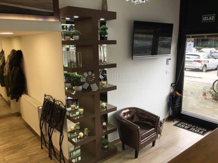 Locale commerciale Špansko, Stenjevec, 61,43m2