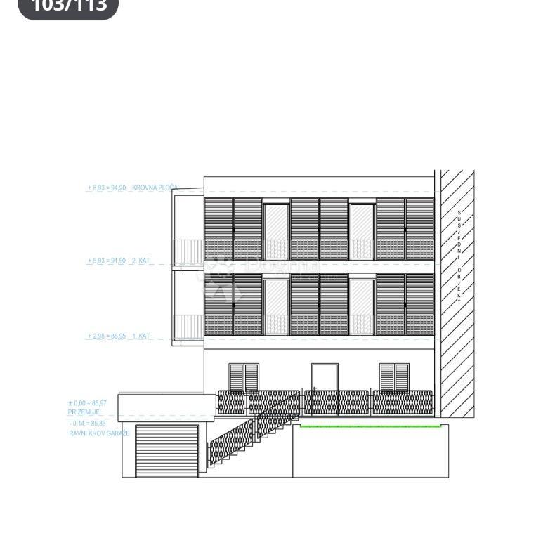 Casa con tre appartamenti separati, garage e 5 posti auto