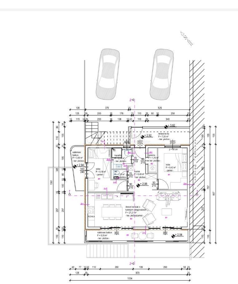 Casa con tre appartamenti separati, garage e 5 posti auto