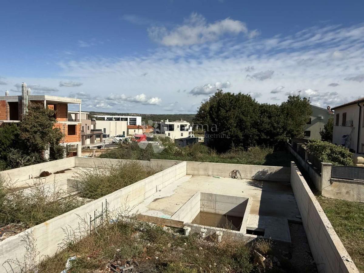 Edificio Tar, Tar-Vabriga, 620m2