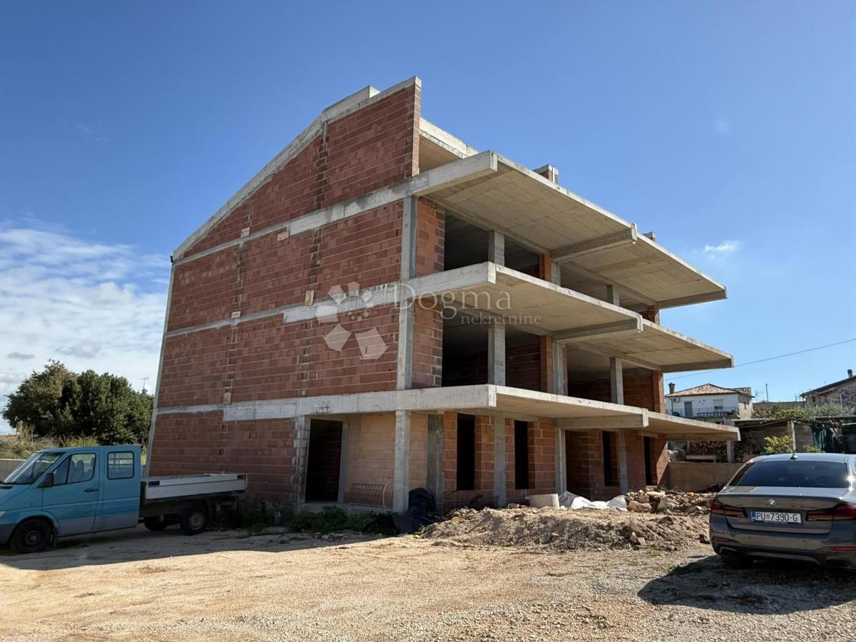 Edificio Tar, Tar-Vabriga, 620m2