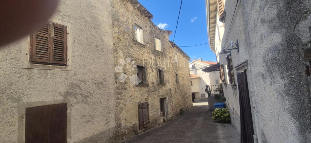 Casa Boljun, Lupoglav, 70m2