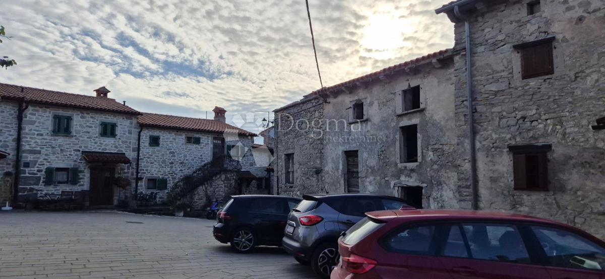 Casa Boljun, Lupoglav, 70m2