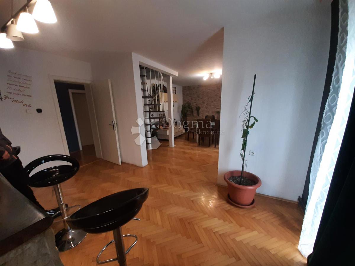 Casa Sesvetski Kobiljak, Sesvete, 426m2