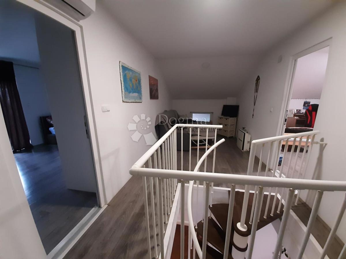 Casa Sesvetski Kobiljak, Sesvete, 426m2