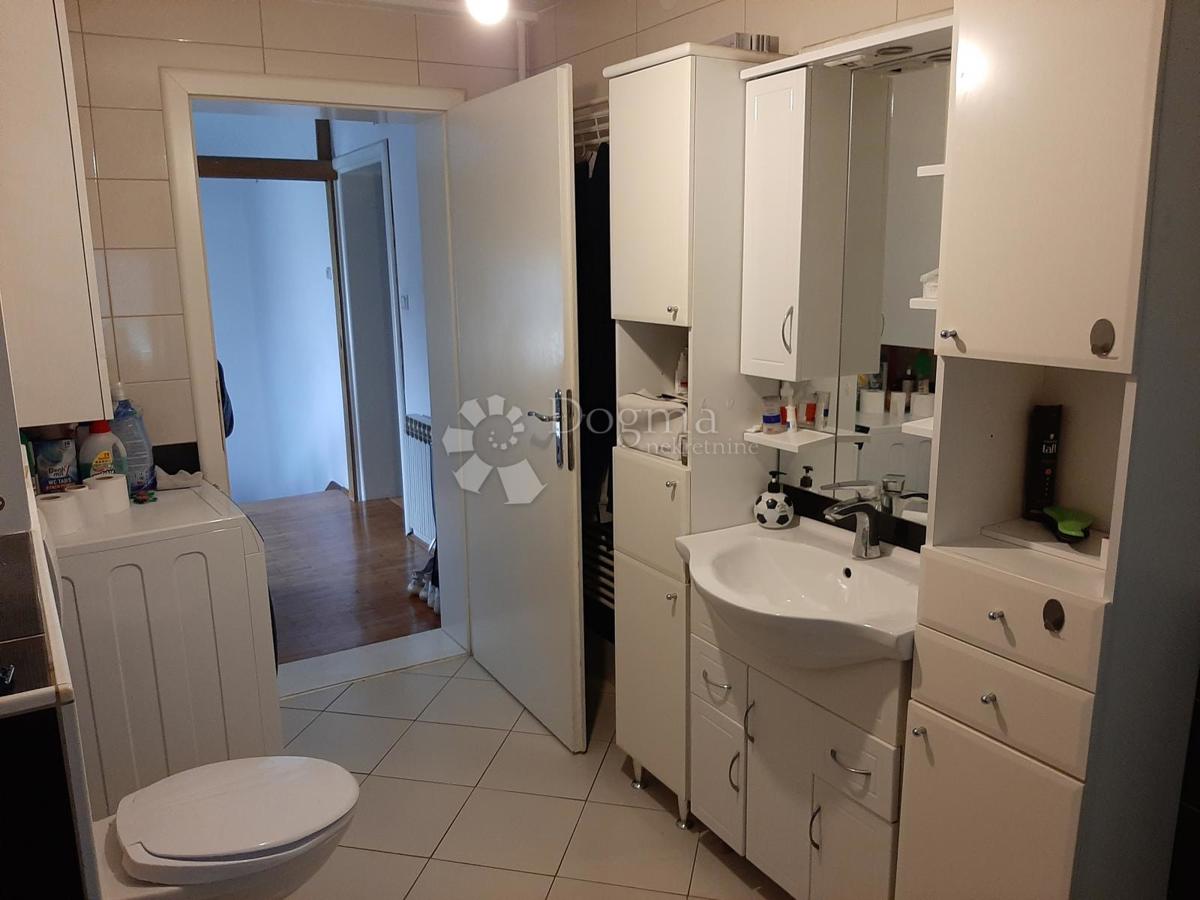 Casa Sesvetski Kobiljak, Sesvete, 426m2