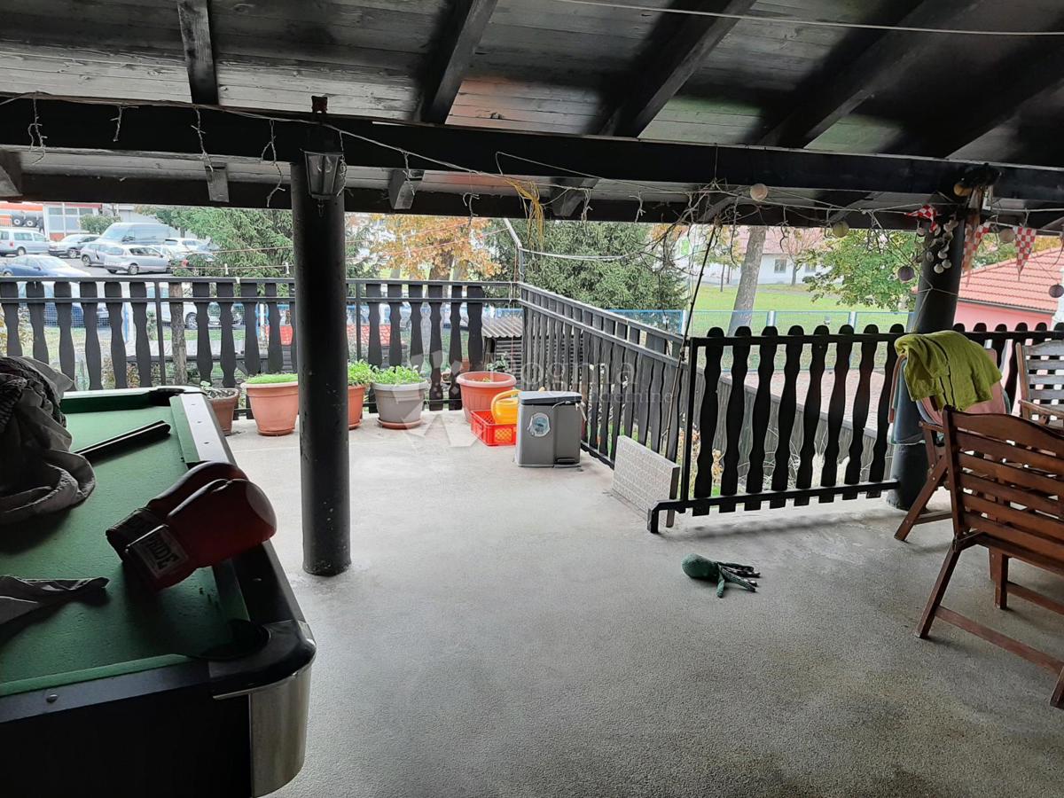 Casa Sesvetski Kobiljak, Sesvete, 426m2