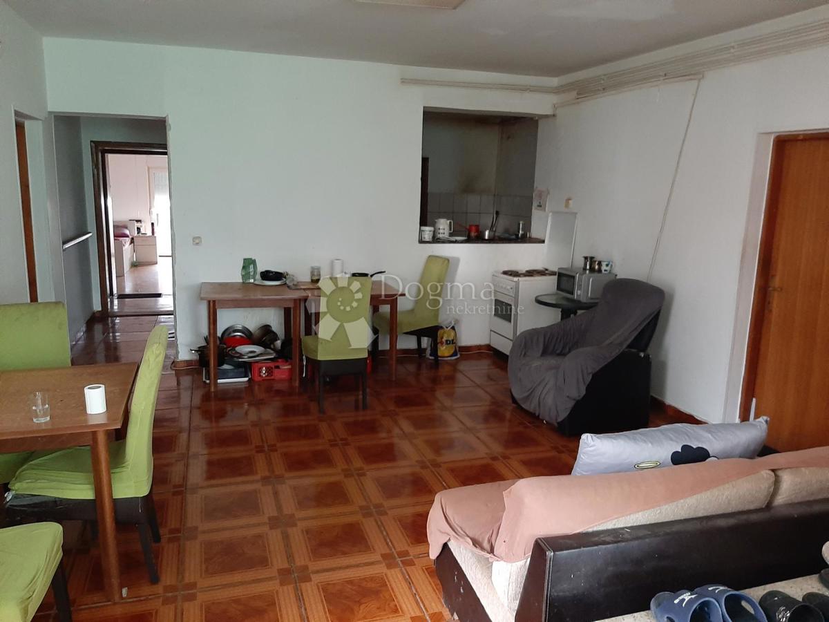 Casa Sesvetski Kobiljak, Sesvete, 426m2