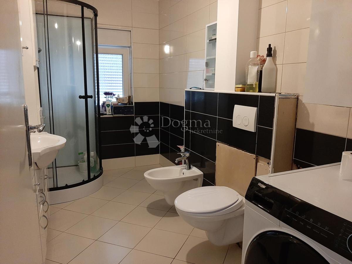 Casa Sesvetski Kobiljak, Sesvete, 426m2