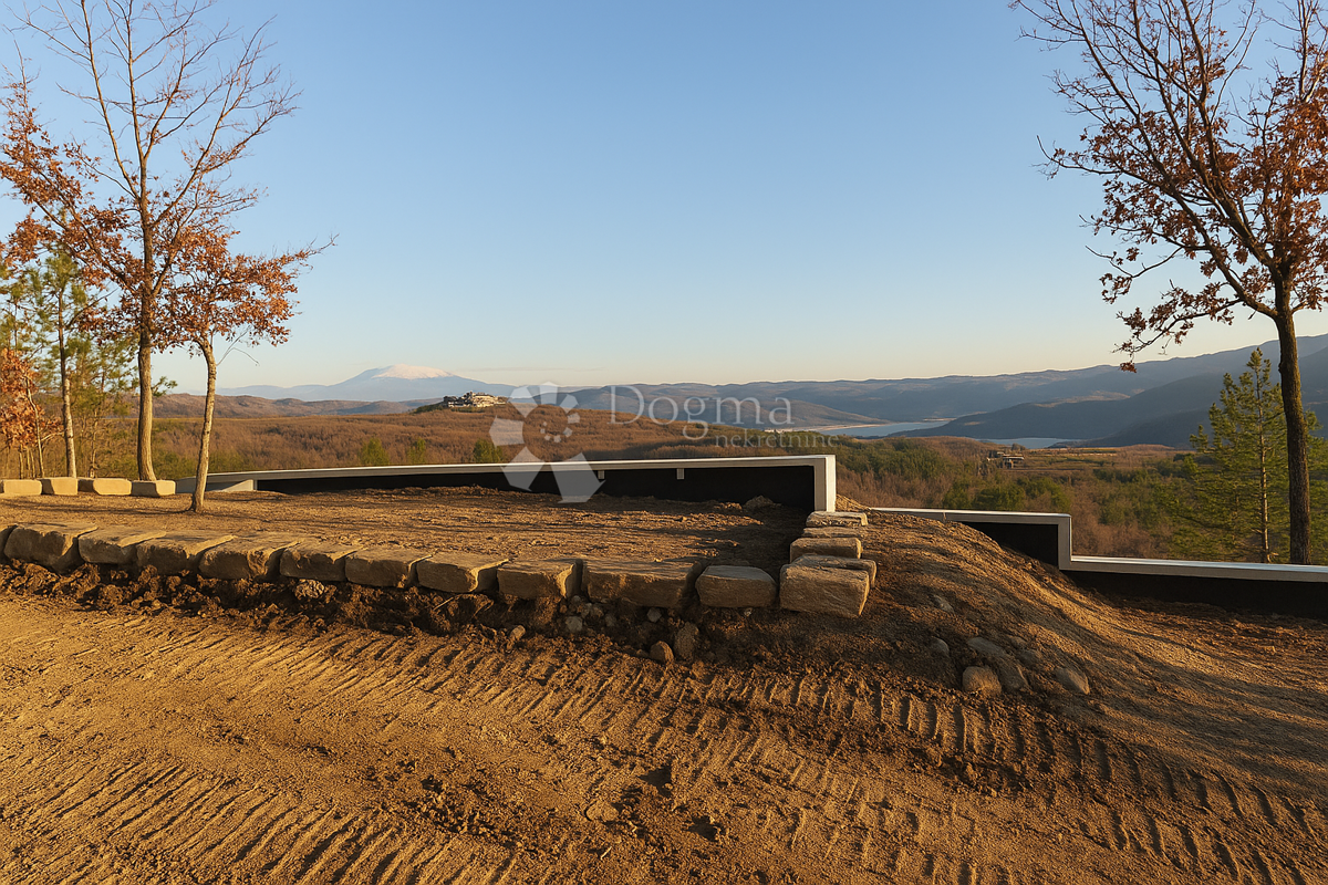 Terreno agricolo con vista sul lago Butonigua