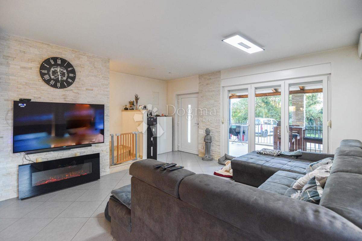 Casa Kaštel, Buje, 120m2