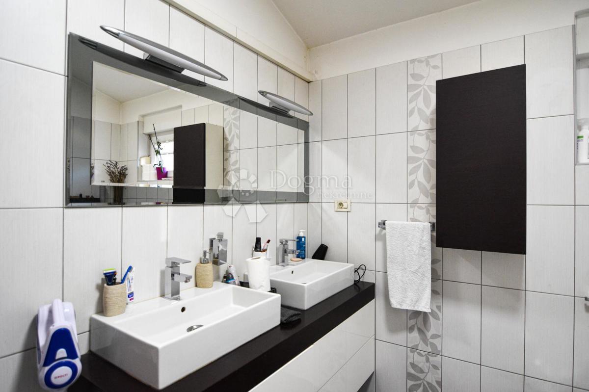 Casa Kaštel, Buje, 120m2