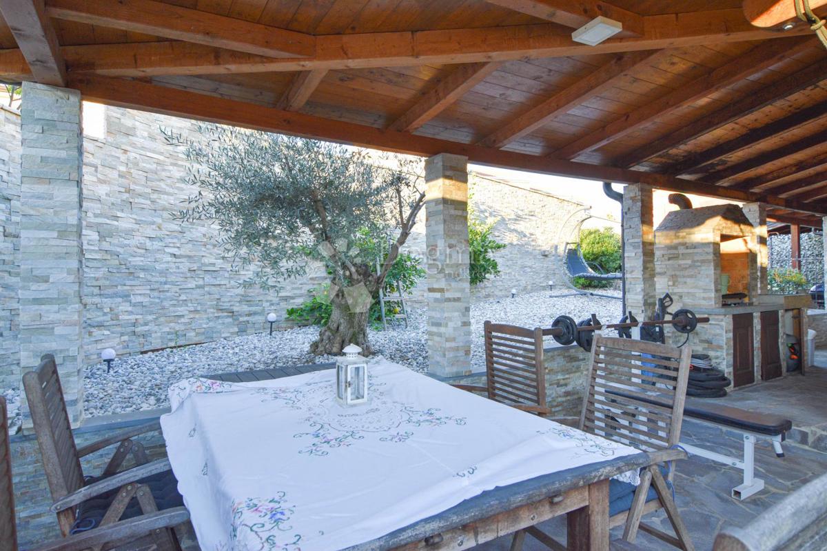 Casa Kaštel, Buje, 120m2