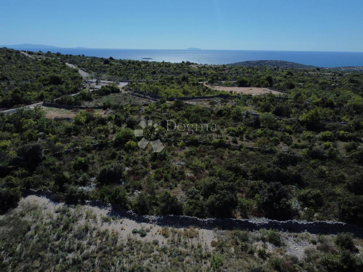 DVORNICE - TERRENO AGRICOLO ACCANTO ALLA ZONA DI COSTRUZIONE