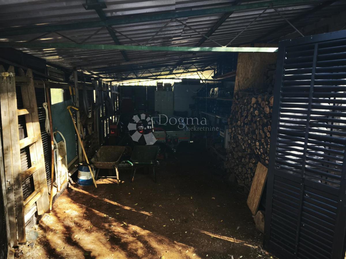 Verteneglio, attraente terreno agricolo