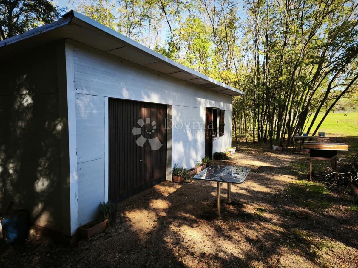 Verteneglio, attraente terreno agricolo