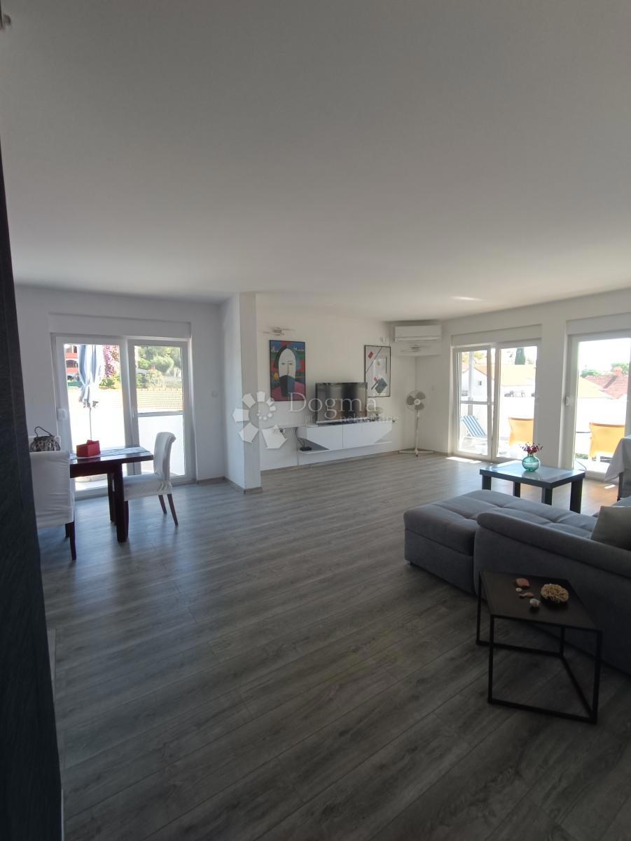 Casa Okrug Gornji, Okrug, 366m2