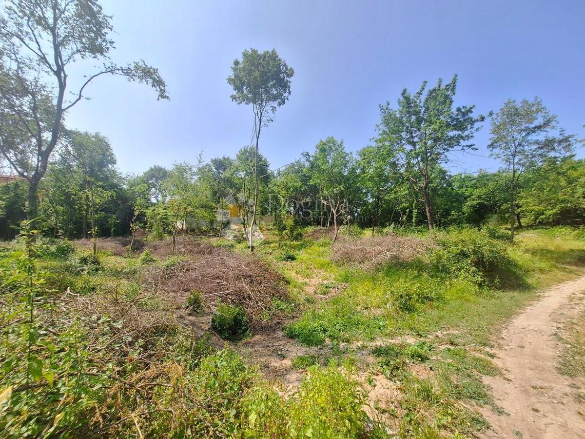 Terreno edificabile Labin, 1.208m2