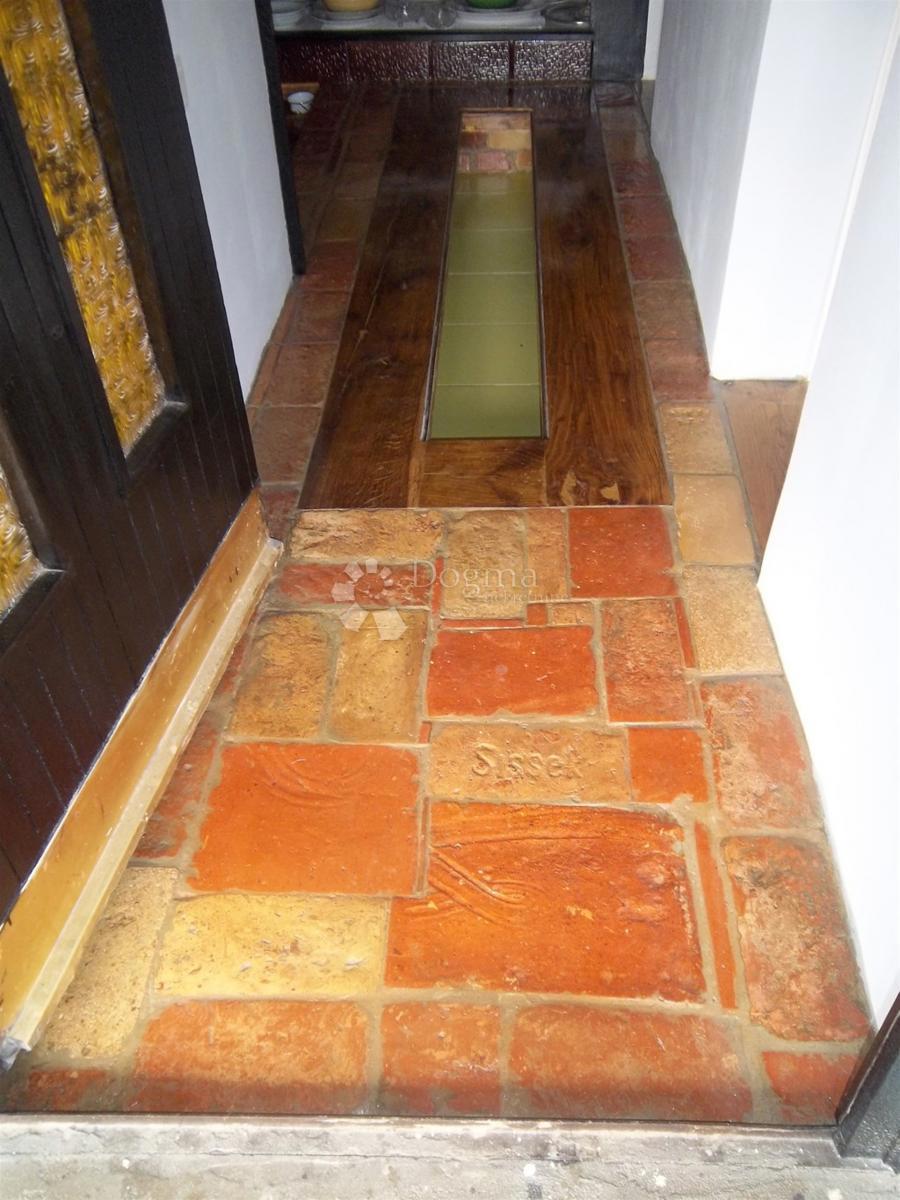 Casa Centar, Sisak, 255m2