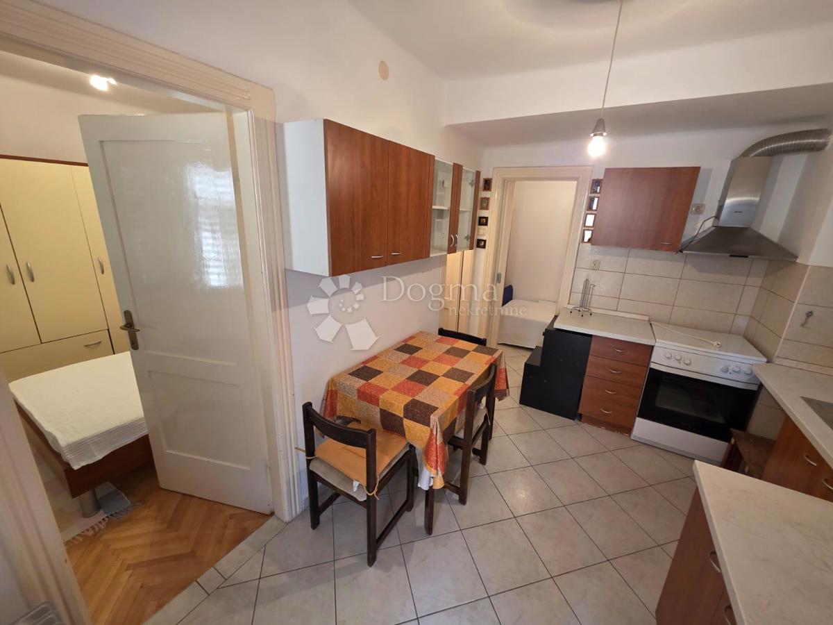 ŠIBENIK - 2 CASE IN CENTRO CITTÀ! OTTIMA OCCASIONE