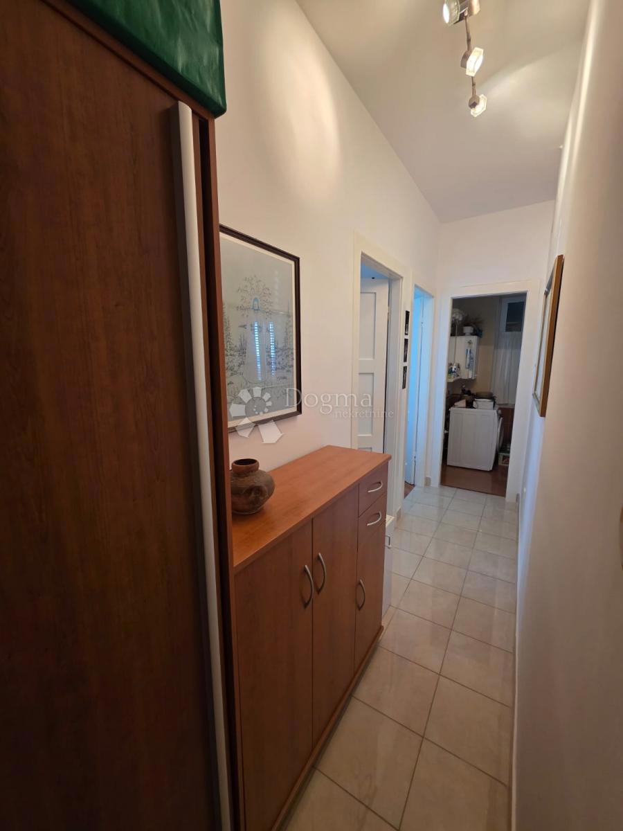 ŠIBENIK - 2 CASE IN CENTRO CITTÀ! OTTIMA OCCASIONE