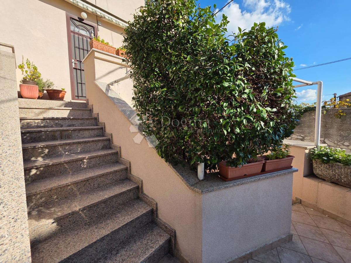 ŠIBENIK - 2 CASE IN CENTRO CITTÀ! OTTIMA OCCASIONE