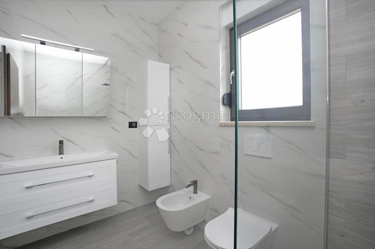 VILLA MODERNA DI NUOVA COSTRUZIONE