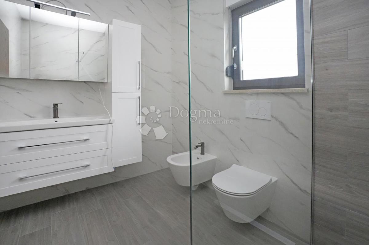 VILLA MODERNA DI NUOVA COSTRUZIONE