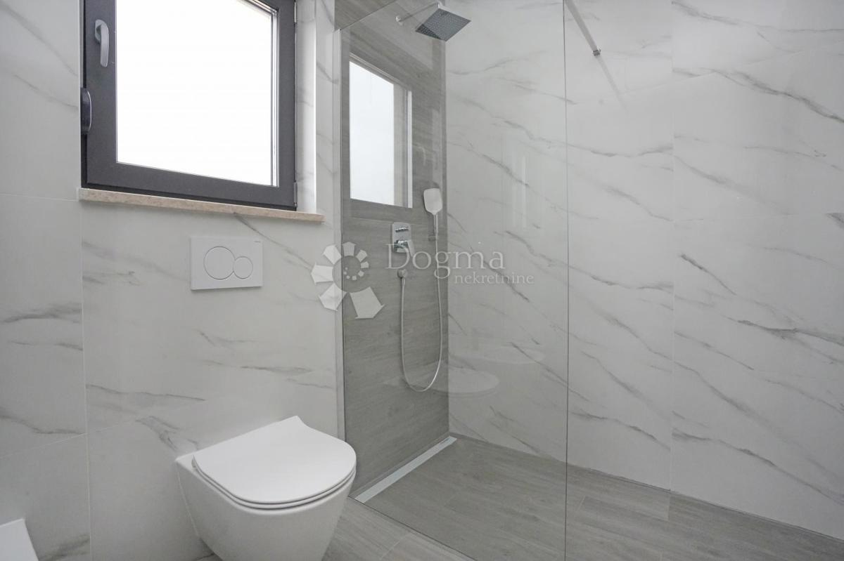 VILLA MODERNA DI NUOVA COSTRUZIONE