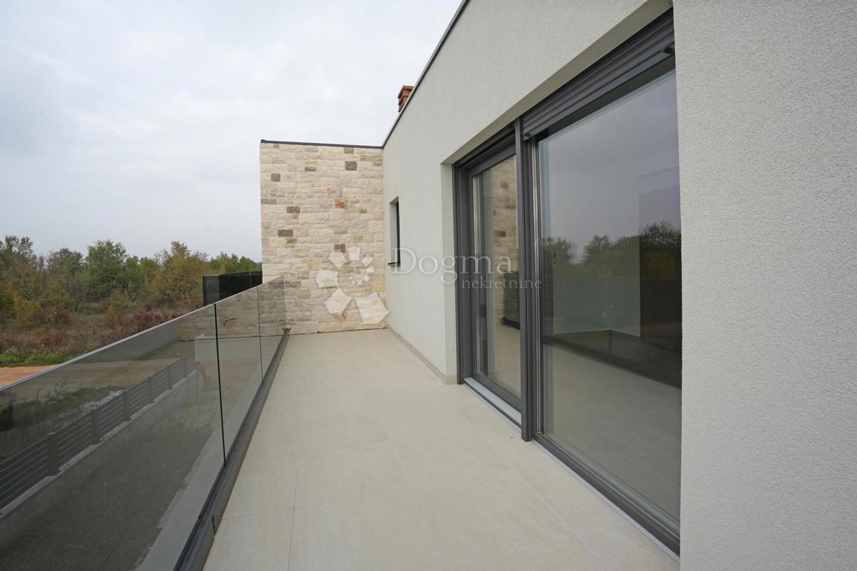 VILLA MODERNA DI NUOVA COSTRUZIONE