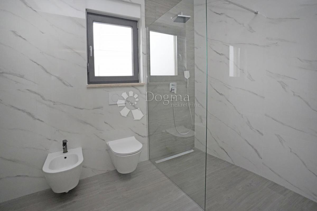 VILLA MODERNA DI NUOVA COSTRUZIONE