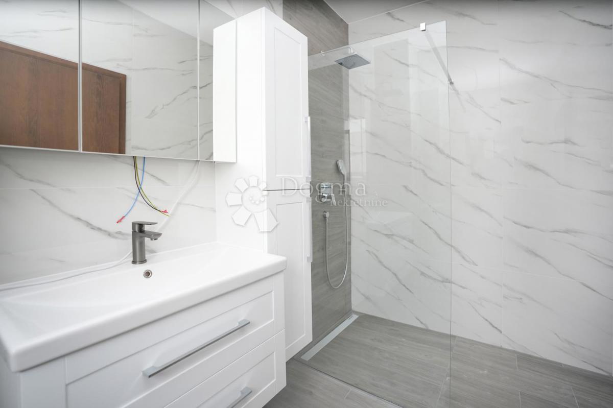 VILLA MODERNA DI NUOVA COSTRUZIONE