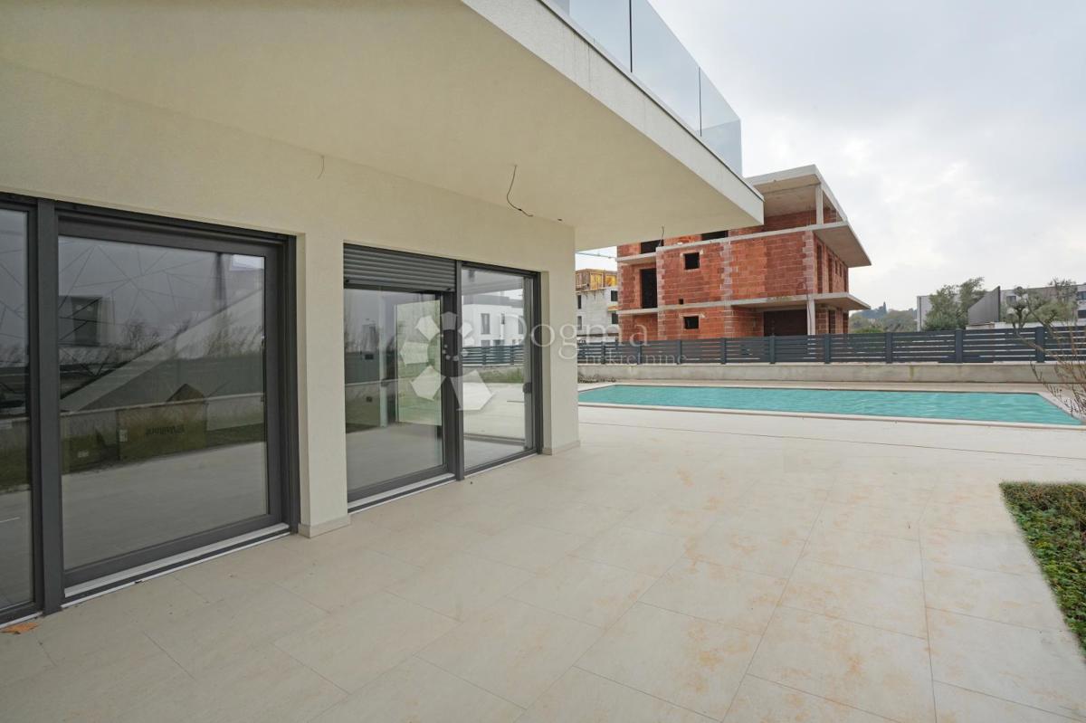 VILLA MODERNA DI NUOVA COSTRUZIONE