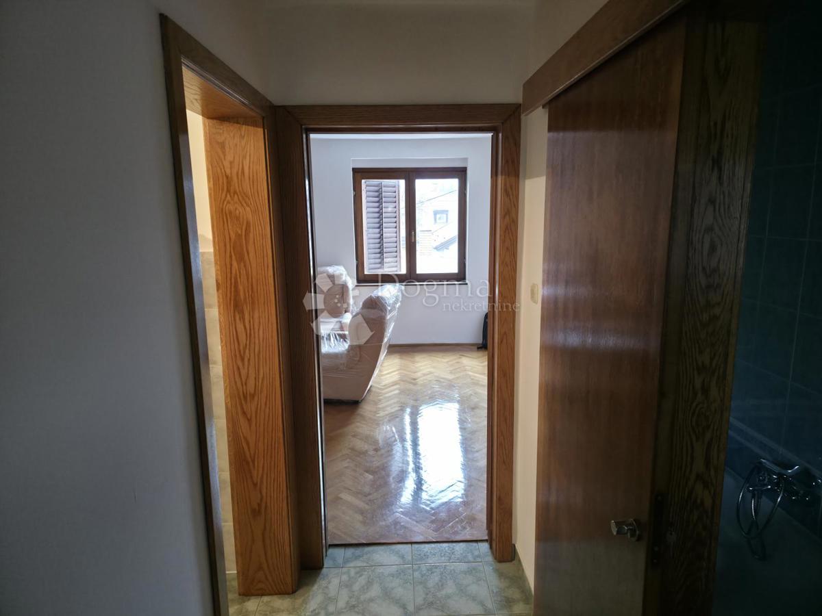 Allogio Kruge, Trnje, 31m2