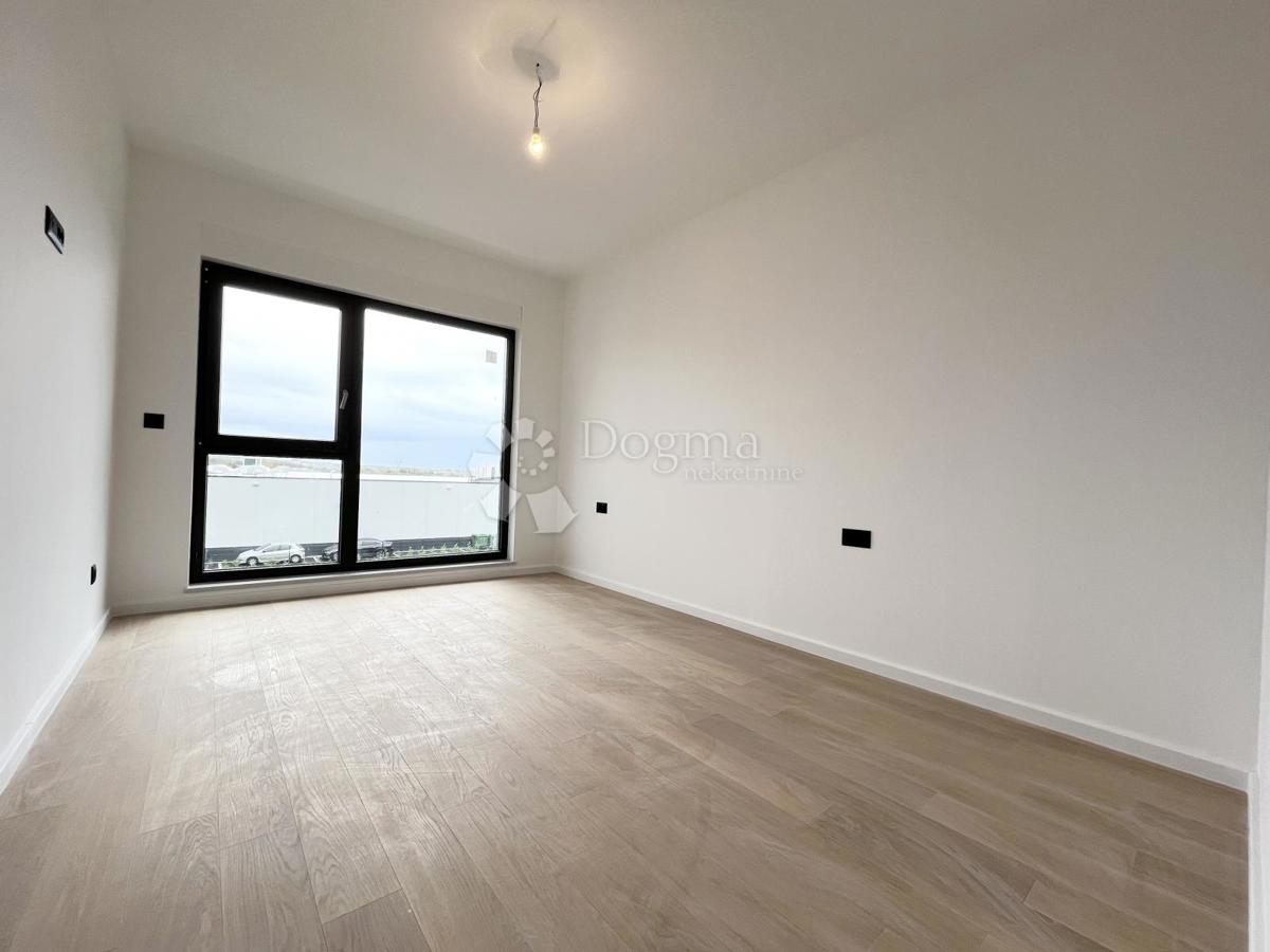 Appartamento in nuova costruzione con ascensore e garage, Umago