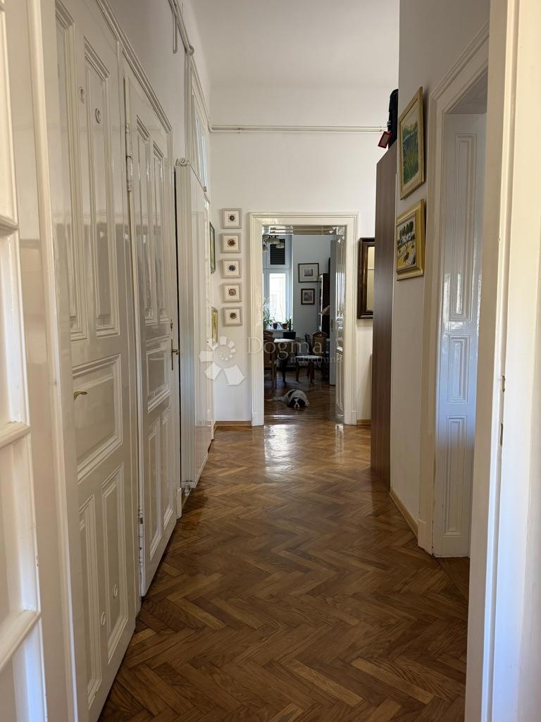 Una gemma civica a Kaptol