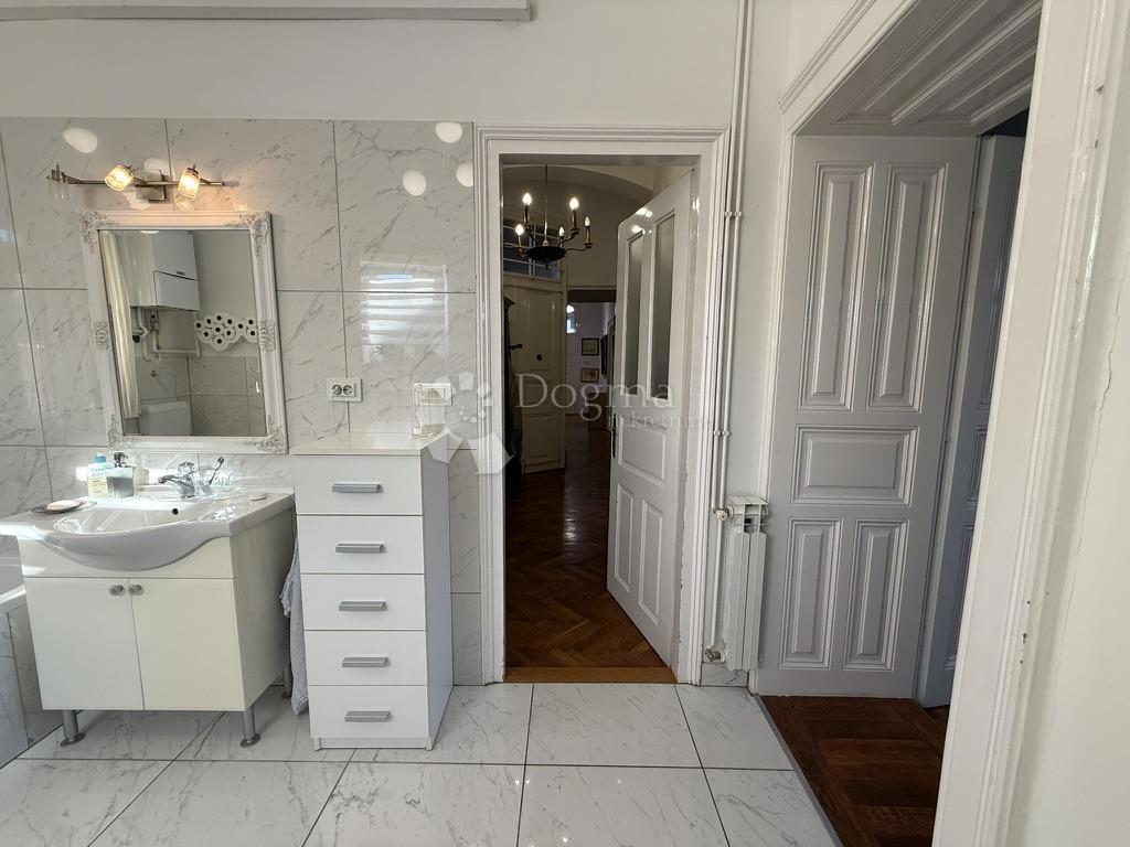 Una gemma civica a Kaptol