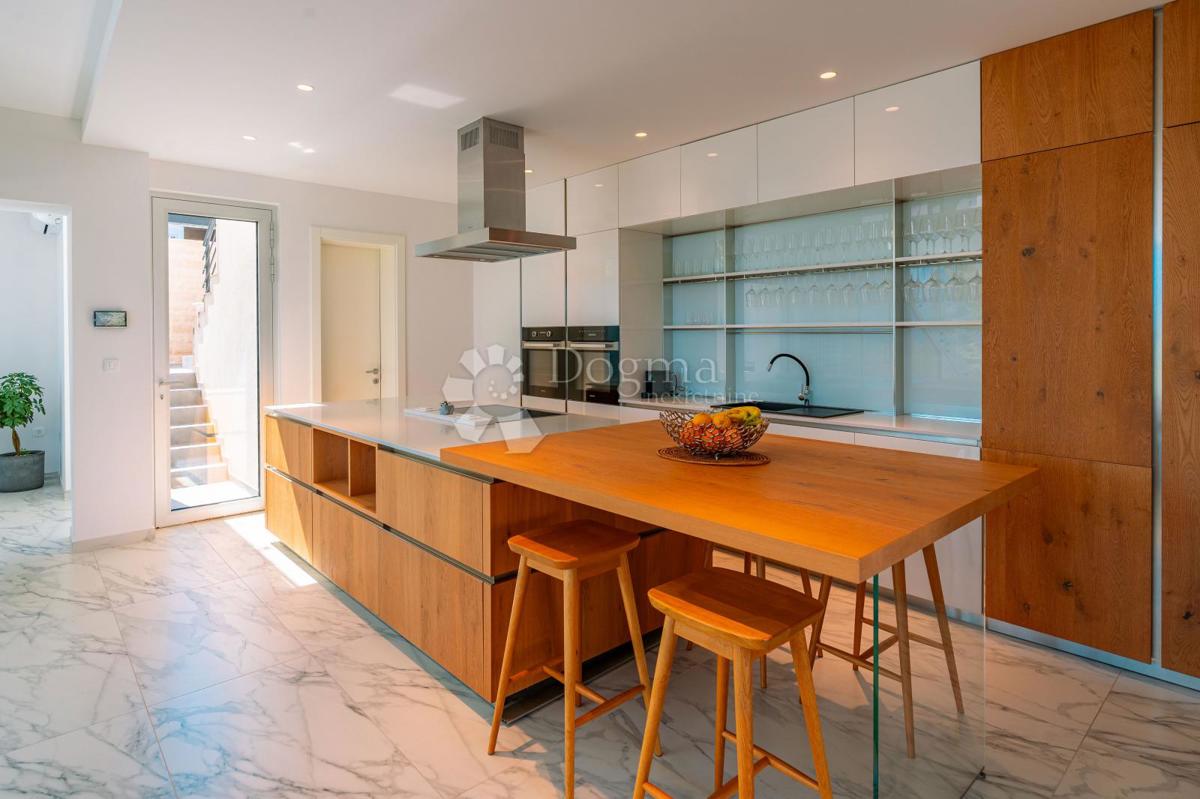 Casa Žrnovo, Korčula, 360m2