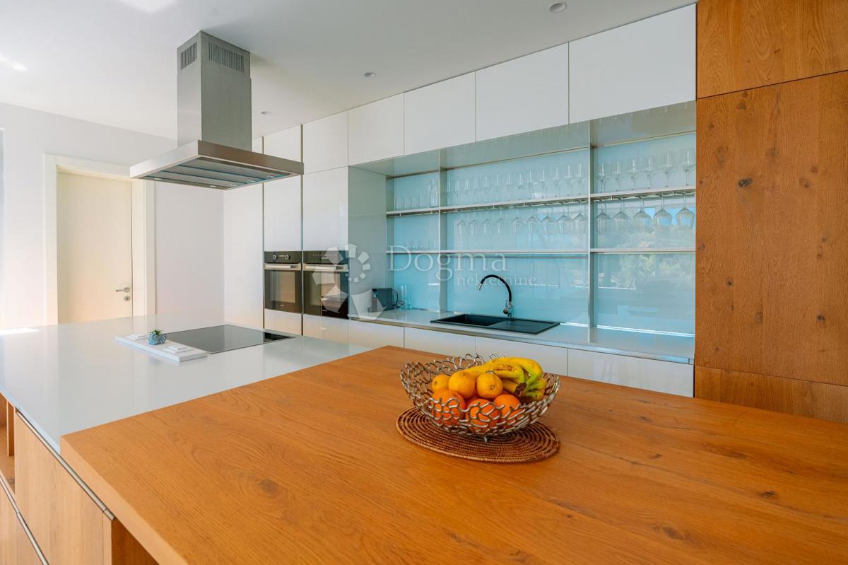 Casa Žrnovo, Korčula, 360m2