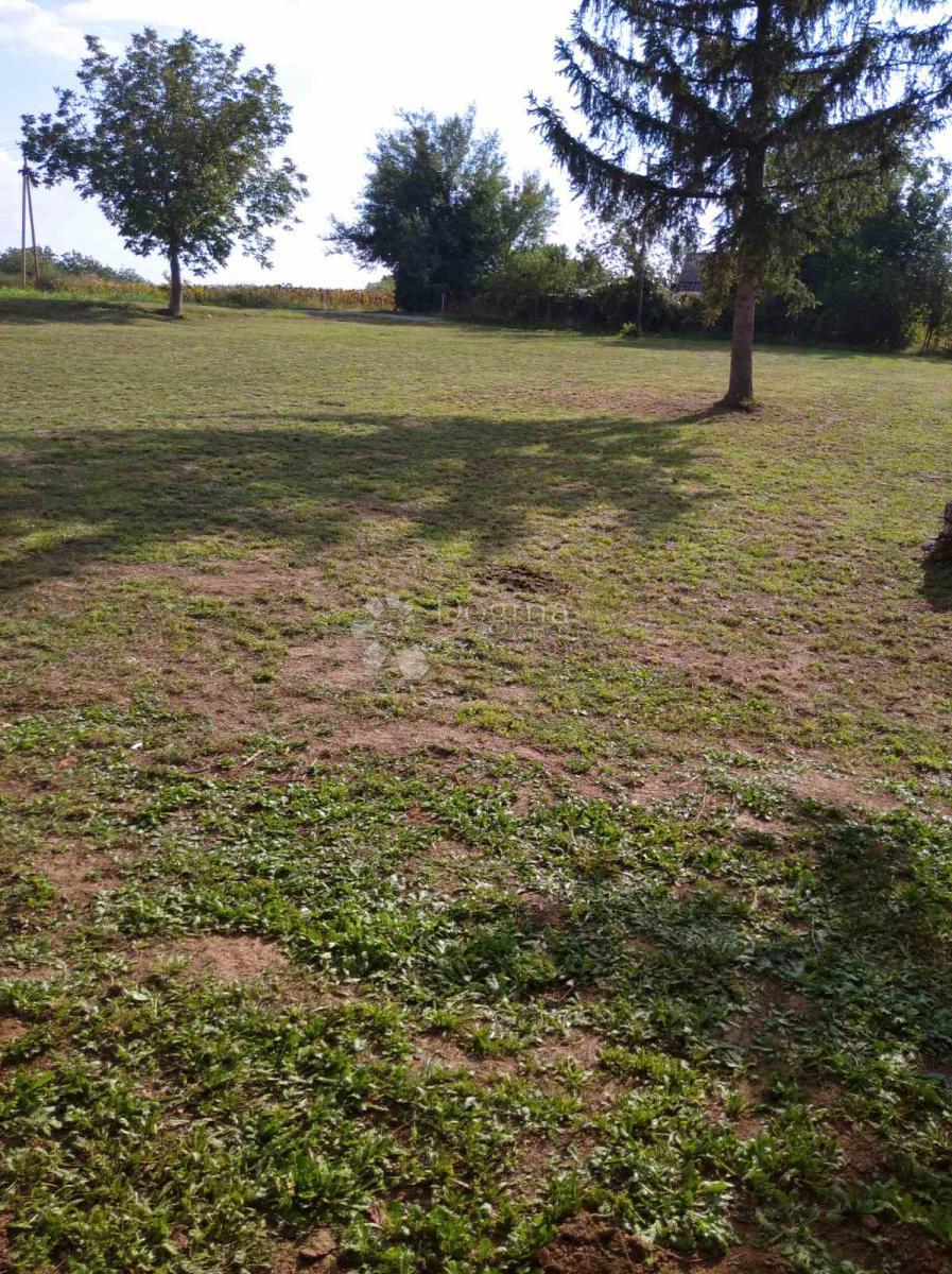 Terreno edificabile Beli Manastir, 2.036m2