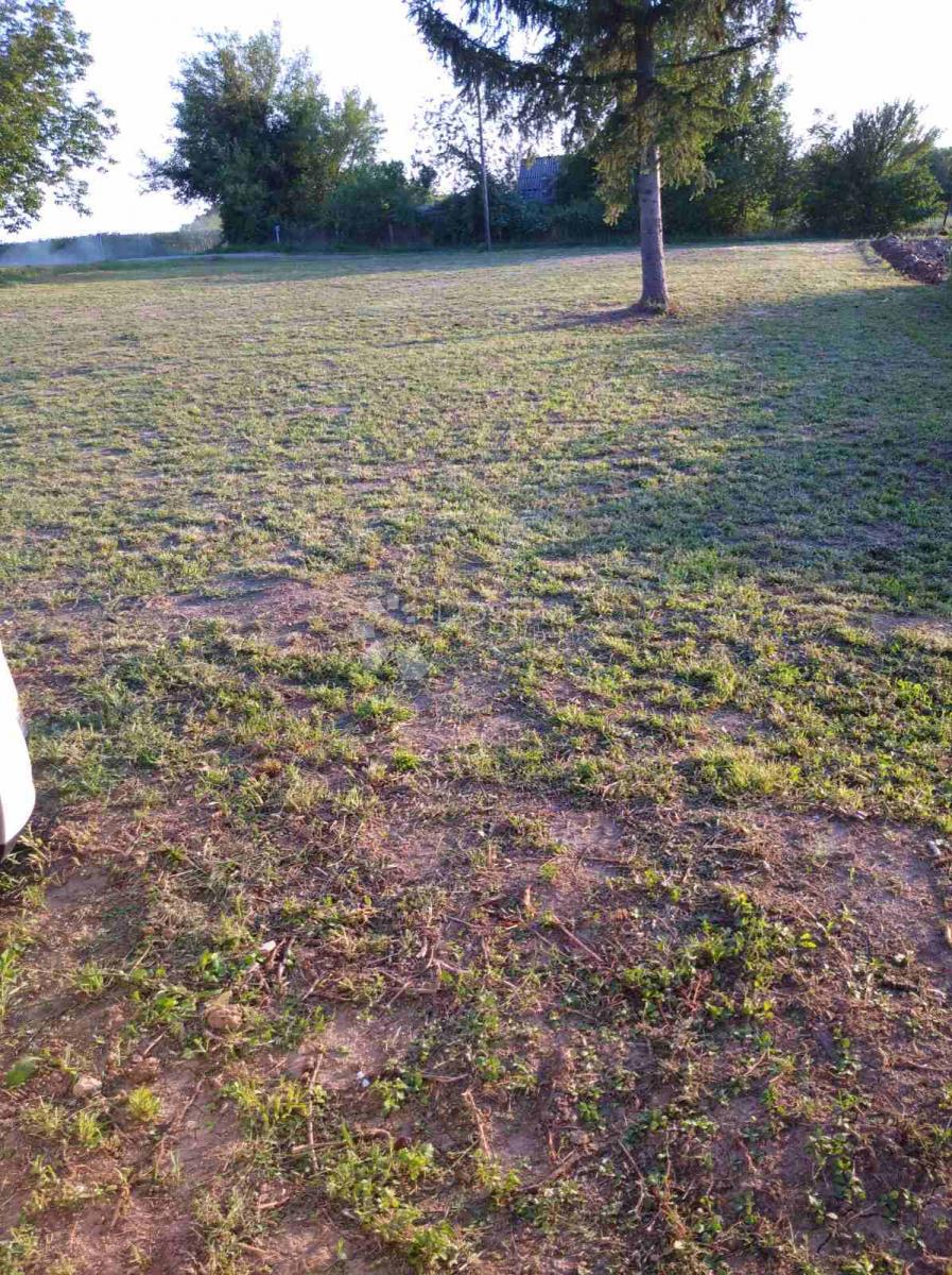 Terreno edificabile Beli Manastir, 2.036m2