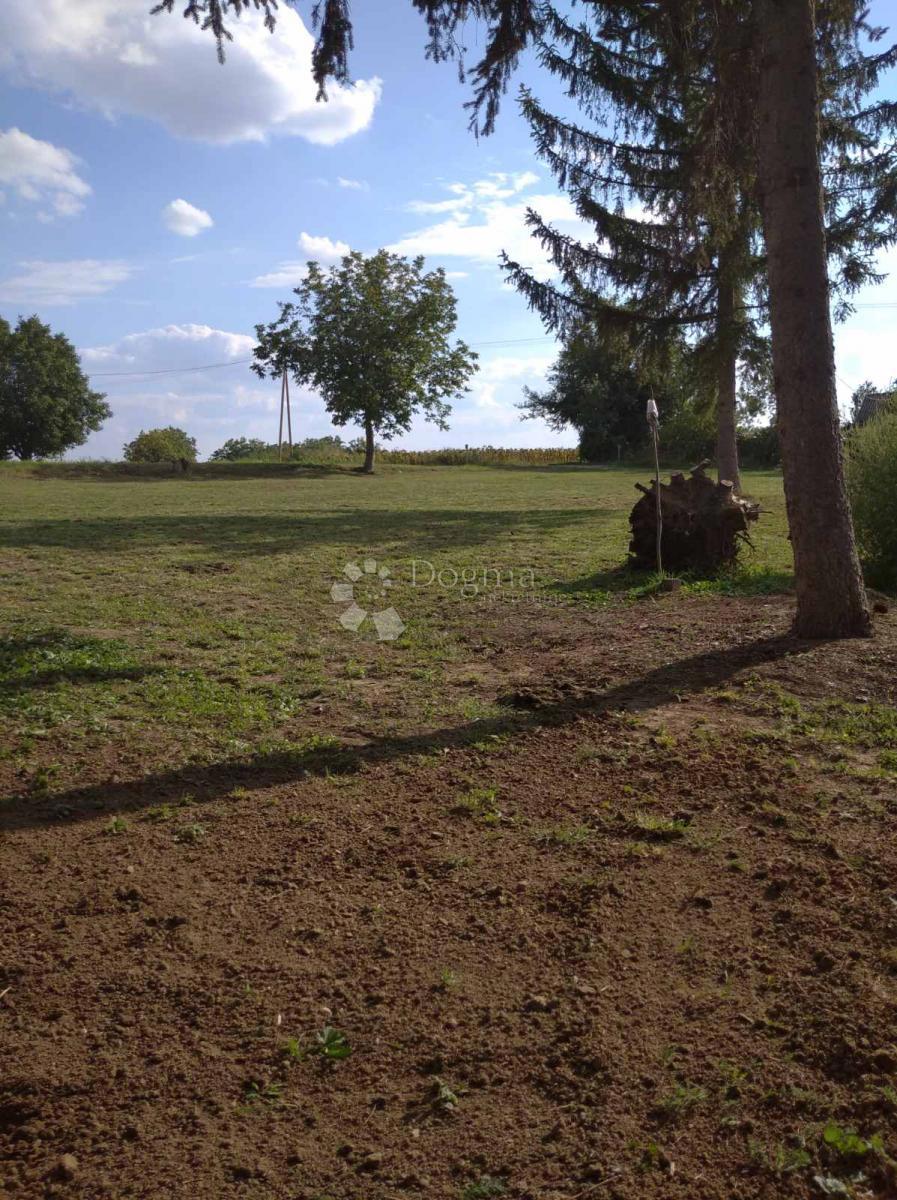 Terreno edificabile Beli Manastir, 2.036m2