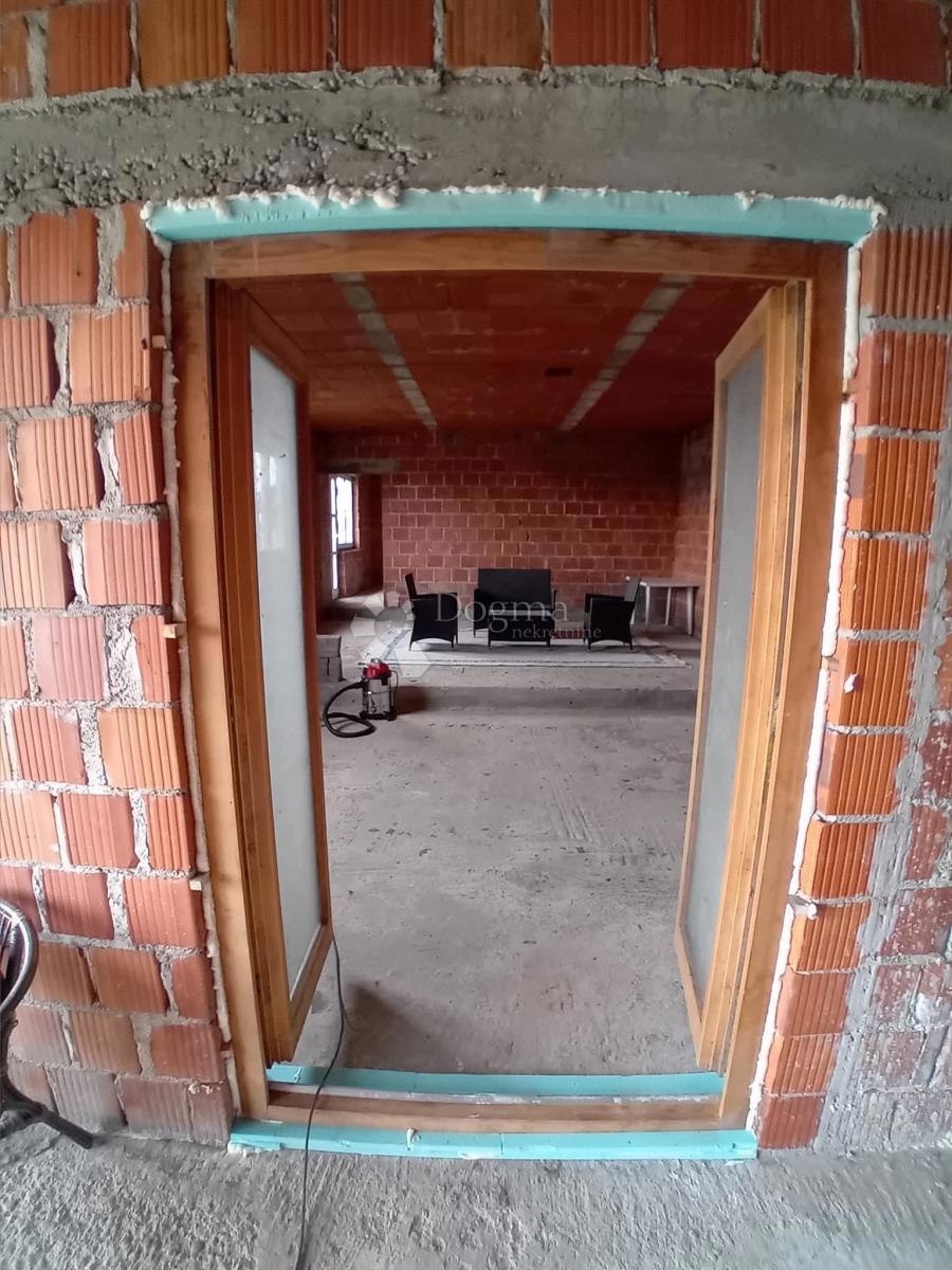 Casa Poljana Križevačka, Križevci, 292m2