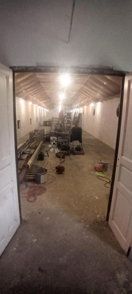 Casa Poljana Križevačka, Križevci, 292m2