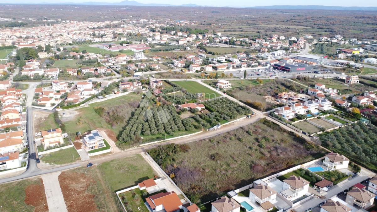 Terreno edificabile Vodnjan, 8.388m2