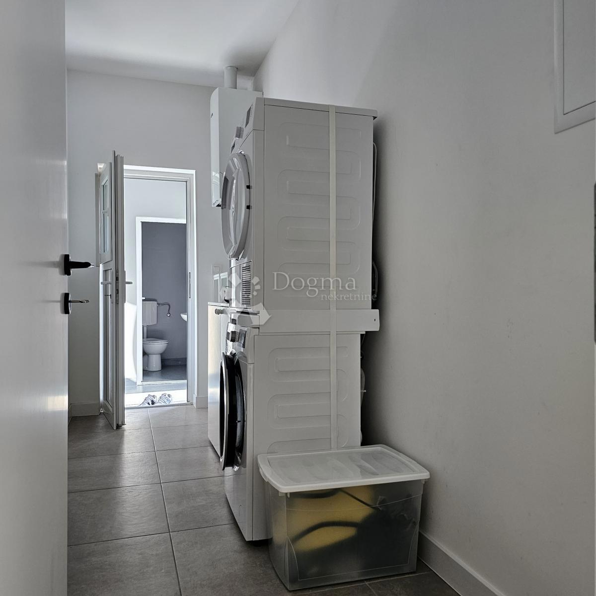 Casa Cvjetno naselje, Osijek, 150m2