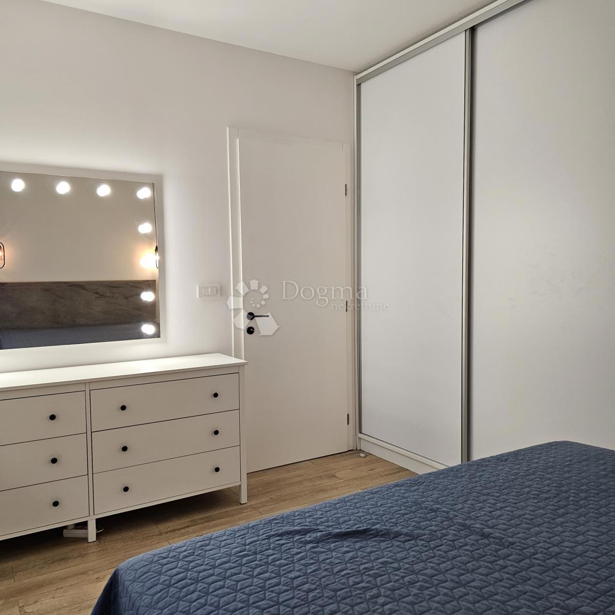 Casa Cvjetno naselje, Osijek, 150m2