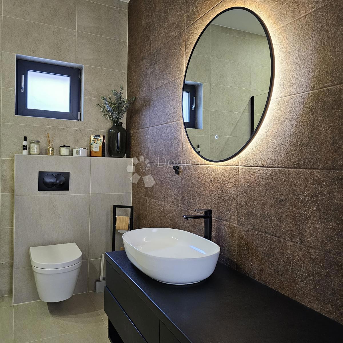 Casa Cvjetno naselje, Osijek, 150m2